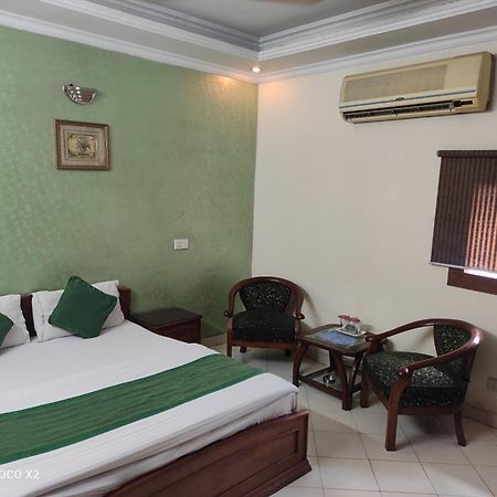 Hotel Paradise Chandigarh Ruang foto