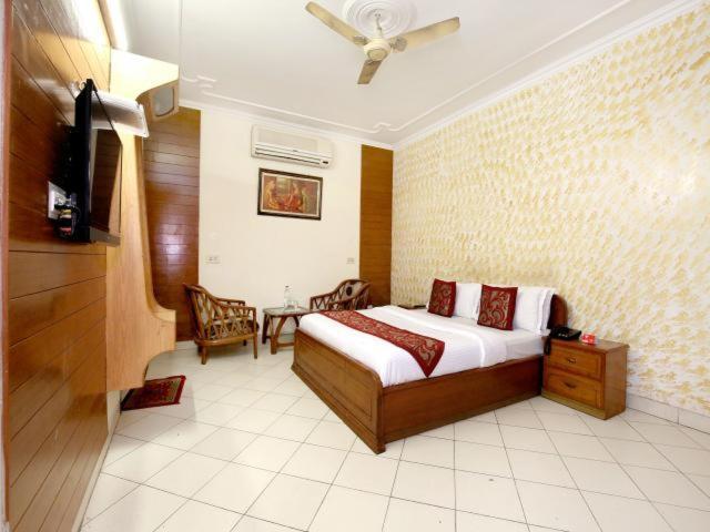 Hotel Paradise Chandigarh Bagian luar foto