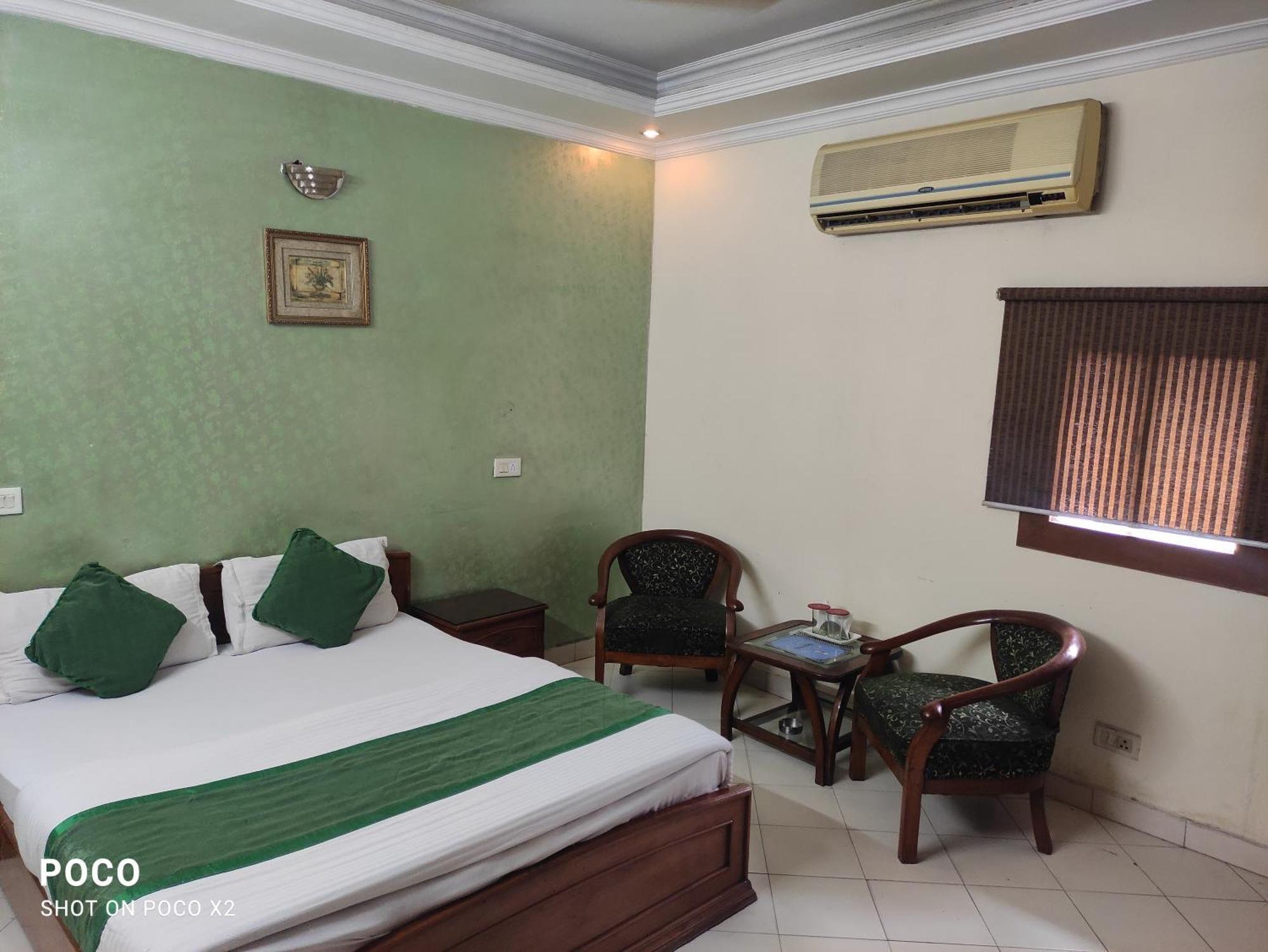 Hotel Paradise Chandigarh Ruang foto